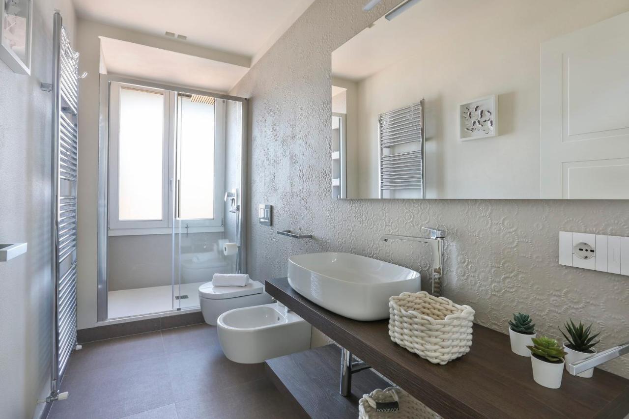 Penthouse With Big Terrace In Oltrarno Appartement Florence Buitenkant foto