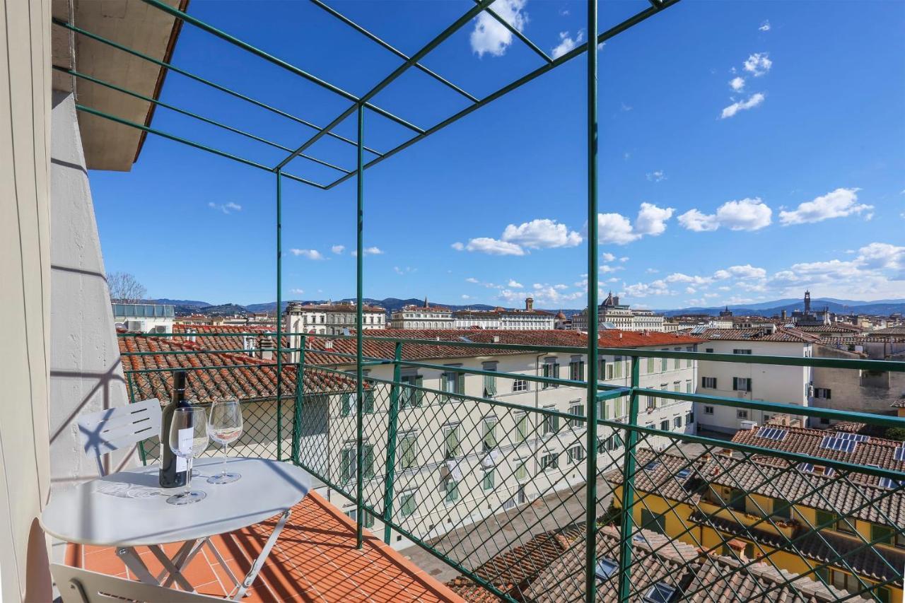 Penthouse With Big Terrace In Oltrarno Appartement Florence Buitenkant foto