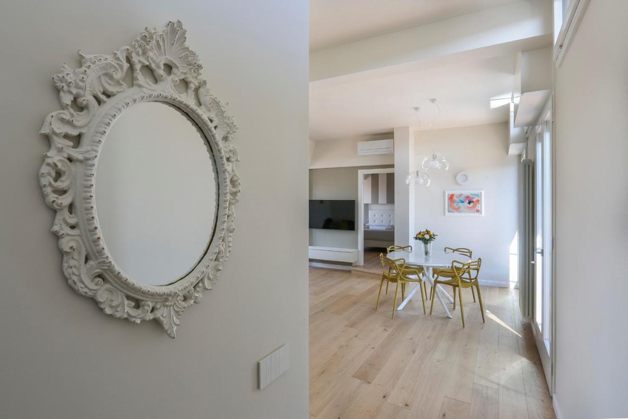 Penthouse With Big Terrace In Oltrarno Appartement Florence Buitenkant foto